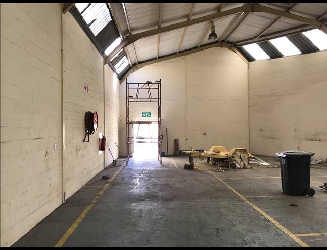305M² FACTORY FOR SALE IN PAROW CENTRAL